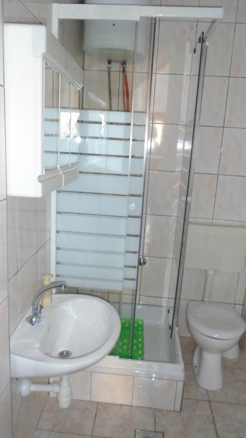 Apartmani A.Teskera โตรกีร์ ภายนอก รูปภาพ
